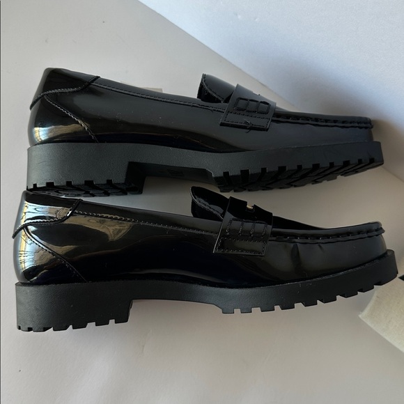 Zara Women’s Glossy Black Slip-On Loafers - Picture 12 of 15